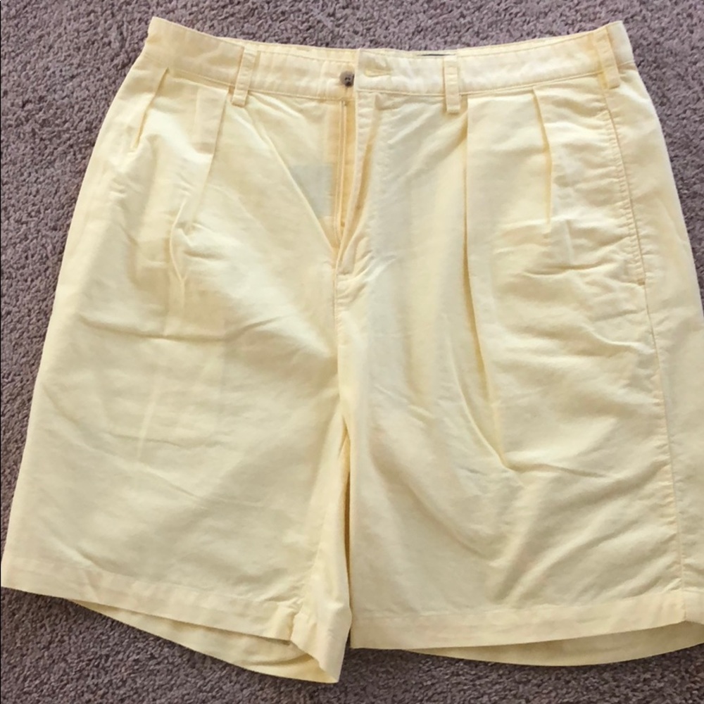 Men’s Ralph Lauren pale yellow shorts